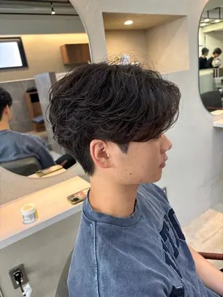 パーマ メンズ 渡 汐音のヘアスタイル