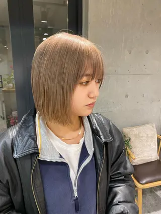 ミディアム カラー Yahiko ハイトーンのヘアスタイル