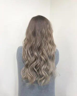 ロング ヤマグチ ヒカルのヘアスタイル