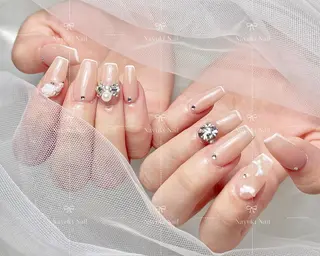 ネイル 🦋 Queenieのネイルデザイン