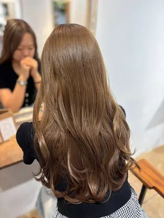 ロング カラー カネコ ナナミのヘアスタイル