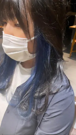 セミロング カラー ブリーチ＆縮毛矯正 🧸tomoki🧸のヘアスタイル