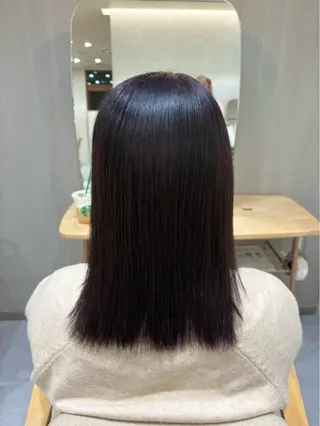 ミディアム カラー 崎村 寧々のヘアスタイル