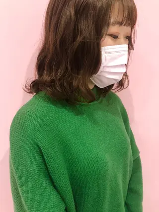 ミディアム パーマ 岩田 萌那のヘアスタイル