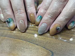 ネイル ヘアーサロン大野所属・nailsalon SWATiのネイルデザイン