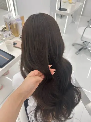 ロング カラー 前髪/顔周り 透明感カラーとどさんのヘアスタイル