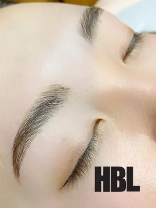 アイブロウ Eliss kyobashi所属・🌙.°眞柄 奈実🌙.°のマツエク・マツパデザイン