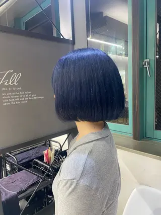 ショート noa 寒色系カラーブリーチのヘアスタイル