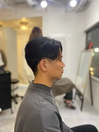 ショート 越坂部 桃子のヘアスタイル