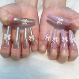 ネイル ゴテゴテ💙ワンホン リオナのネイルデザイン