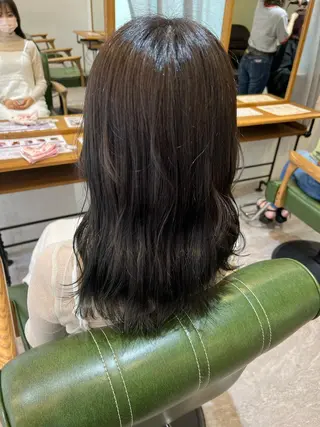 セミロング ulu. amiのヘアスタイル