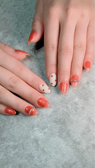 ネイル haleyume所属・shino🌟 痛ネイルのネイルデザイン