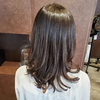 セミロング LORE　minatomirai所属・takeuchi 🐒のヘアスタイル