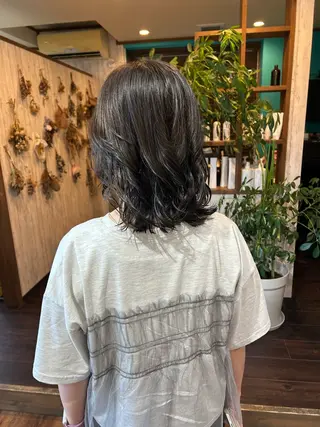 ミディアム カラー 早坂 さくらのヘアスタイル