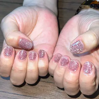 ネイル HENRIETTA NAILSALONのネイルデザイン