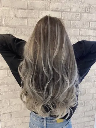 セミロング カラー ヘアアレンジ 小林 妃那のヘアスタイル