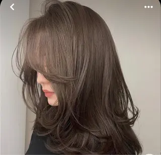 ミディアム ショート/ボブ/透明 感カラー/高橋あみのヘアスタイル