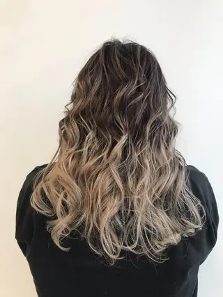 ロング カラー 佐山 聖玲奈のヘアスタイル