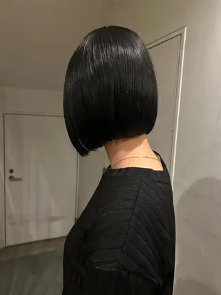 ショート hen所属・心斎橋/レイヤー/ ブリーチ/モエのヘアスタイル