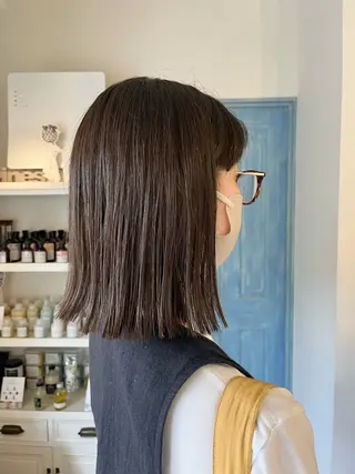 ミディアム カラー よこもり あいのヘアスタイル