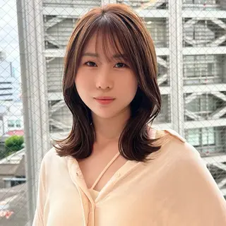 ミディアム カラー ブリーチなし/レイヤ ー特化🌈Tommyのヘアスタイル