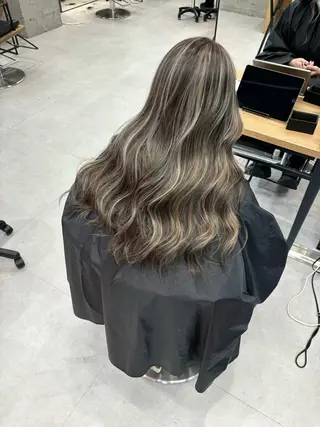 ロング カラー 🌺KANA🇺🇸 海外トレンドヘアのヘアスタイル