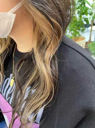 ロング カラー 高梨 菜々のヘアスタイル