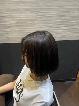 ショート カラー 岩下 陽万里のヘアスタイル