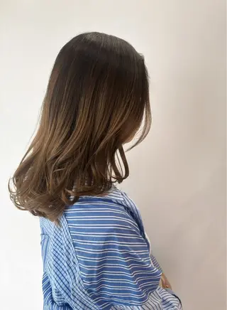 ミディアム ami／glory 艶カラー🫧のヘアスタイル