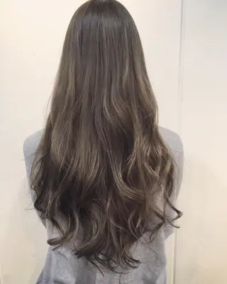 ロング カラー Lolonois池田 代表 鍜治本颯太のヘアスタイル