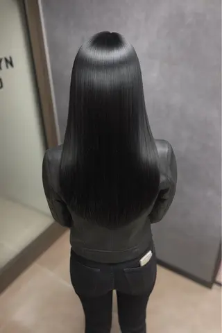 ロング CYNTHIADUE 店長| IRISUのヘアスタイル