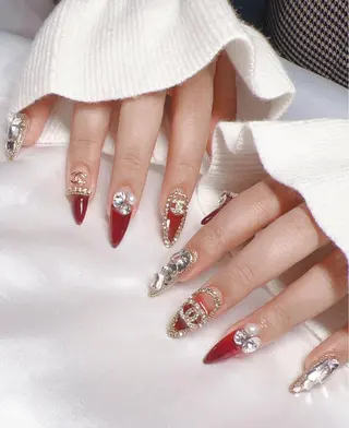 ネイル ちゅるんネイル🪄 耳ツボジュエリー🔗のネイルデザイン