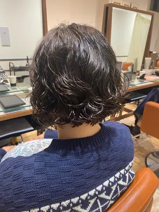 ミディアム パーマ 宮内 真乃のヘアスタイル