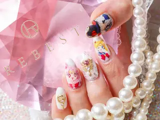 ネイル ❤️💛REBEST 付け放題Nailのネイルデザイン