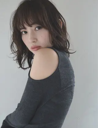 セミロング カラー ヘアー.ネイル二刀流 misa🫧のヘアスタイル