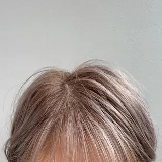 ショート カラー VIEWユリナ メイク/ カットのヘアスタイル