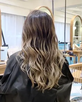 ロング salowin 原宿 aroa所属・韓国／ハッシュカット ／透明感カラー／金野のヘアスタイル