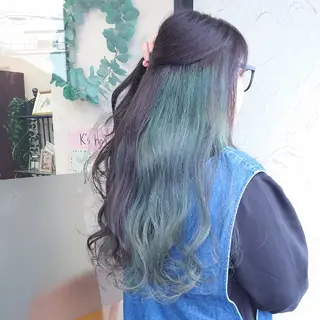 カラー ロング 鈴木 いづみのヘアスタイル