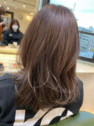 セミロング カラー 金子 しおりのヘアスタイル
