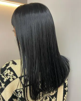 ロング 林 優花のヘアスタイル