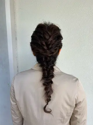 ロング ブルー所属・岩野 有紗のヘアスタイル