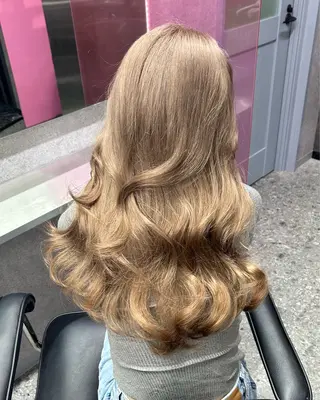 カラー LANDS所属・nanaka 🤍韓国ワンホンヘアのヘアスタイル