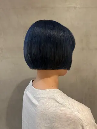ショート カラー デザインカラー🖤 イシイレイのヘアスタイル