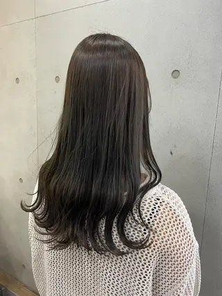 ミディアム sharon所属・おせ ちさとのヘアスタイル