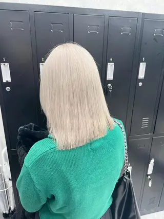 ロング H西梅田所属・カラー専門H西梅田 tagaのヘアスタイル