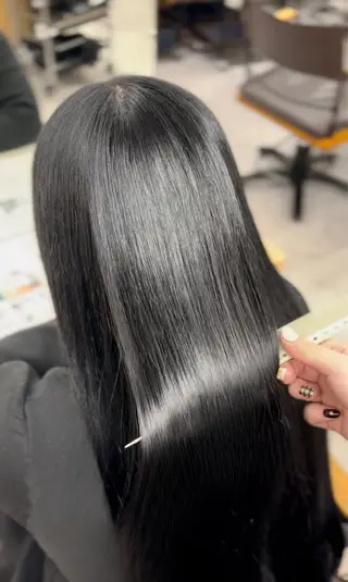 ロング カラー 家村 瑠依のヘアスタイル