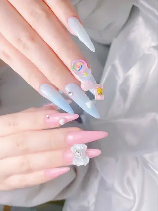 ネイル LEELA NAIL STUDIO所属・LEELA NAIL STUDIOのネイルデザイン