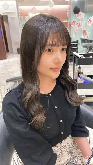 ロング パーマ コテ巻きパーマ 藤野佑成のヘアスタイル