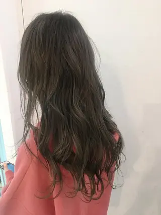 カラー nuu所属・💜ショート💜 ウルフ、ボブ二色亜美のヘアスタイル