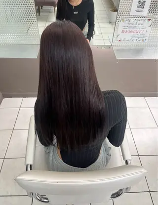 ロング 白井 音葉のヘアスタイル